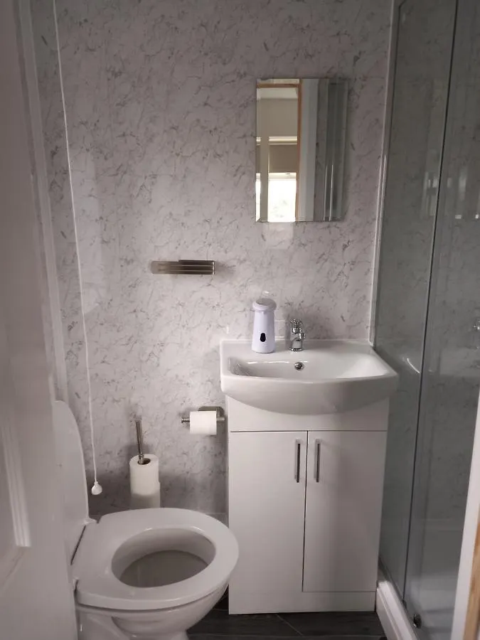 Cozzy Accommodation 맨체스터 B&B